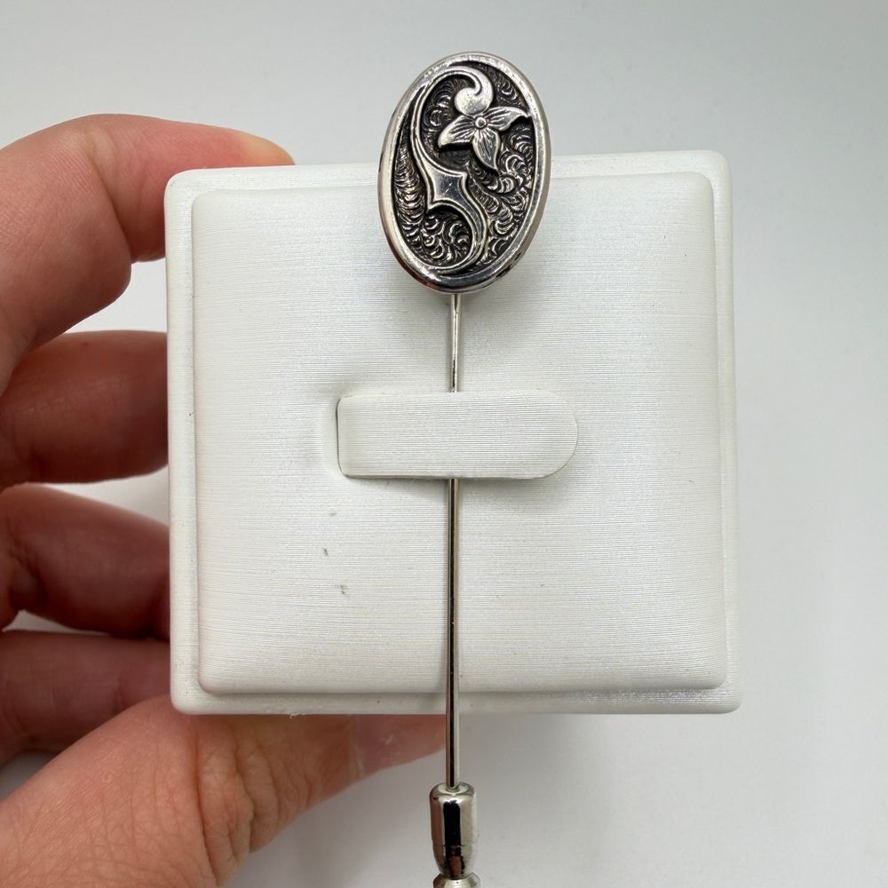 Vintage Sterling silver floral Pin!
